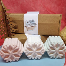 Load image into Gallery viewer, Festive Foamers - Foaming Body Wash - Christmas Pampering Selection