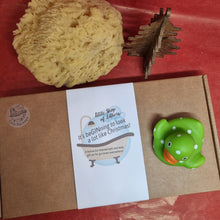 Load image into Gallery viewer, It's Be-GIN-ning to look a lot like Christmas Gift Set - Festive Bath and Body Letterbox Gift Set - Christmas Gift for Gin Lovers