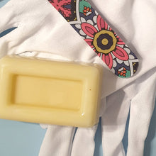 Load image into Gallery viewer, Helping Hands Intensive Hand and Nail Moisturising Treatment