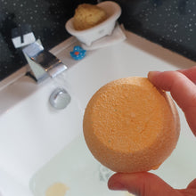 Load image into Gallery viewer, Floral Bath Bomb - Lemon and Sandalwood