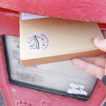 Load image into Gallery viewer, Aches Away Bath and Body Letterbox Gift Set