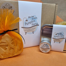 Load image into Gallery viewer, Pumpkin Party - Pumpkin Bath and Body Gift Set - Halloween Bath Fun
