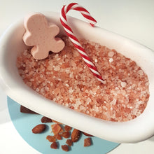 Load image into Gallery viewer, Himalayan Bath Salts - Gingerbread - Festive / Winter Bath Treat
