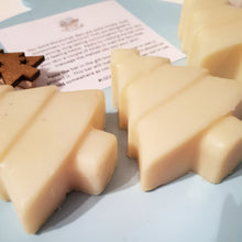 Load image into Gallery viewer, Festive Solid Moisturiser Bar - Merry Christmas - Christmas Tree Bar
