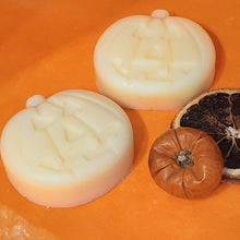 Load image into Gallery viewer, Solid Moisturiser Bar - Pumpkin Spice
