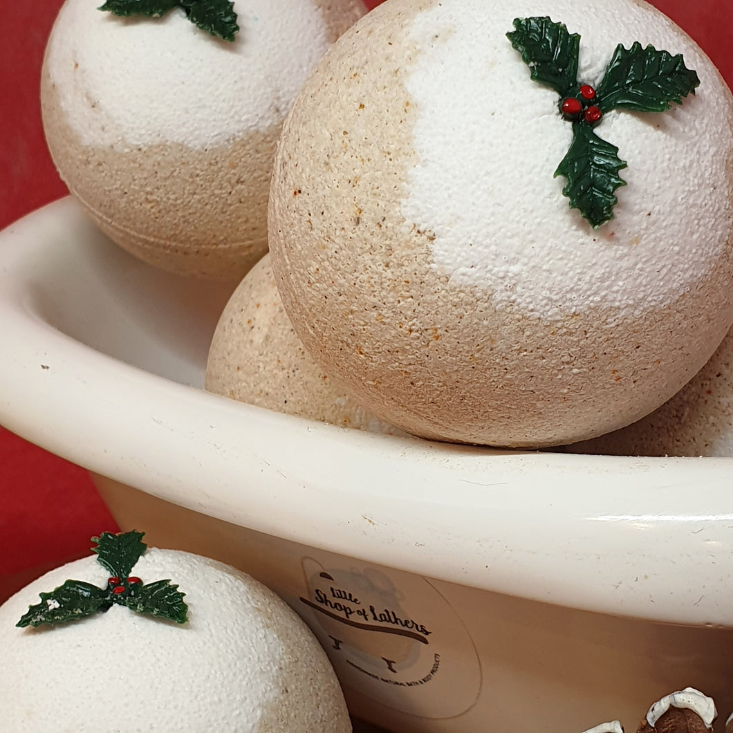 Christmas Pudding Bath Bomb - Festive bath treat - Christmas Stocking Filler