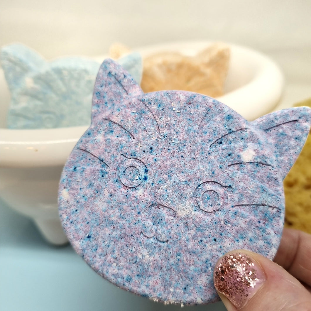 I've Got Felines For You Bath Bomb - Cat shaped Bath Bomb - puns - cat lovers