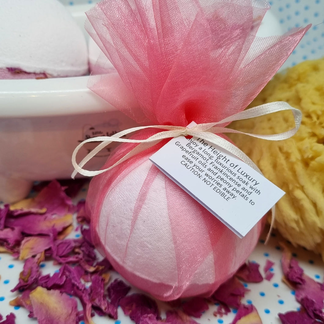 The Height of Luxury Bath Bomb - Luxury Bathing Range